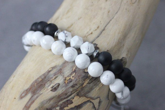 Ensemble de 2 bracelets onyx noir mat, howlite blanche et acier