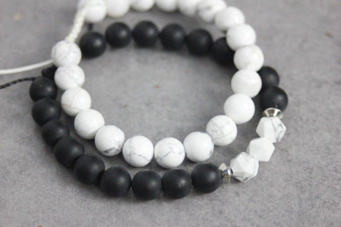 Ensemble de 2 bracelets onyx noir mat, howlite blanche et acier