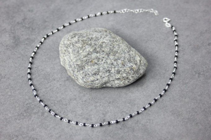 Collier argent massif et petites perles onyx noir