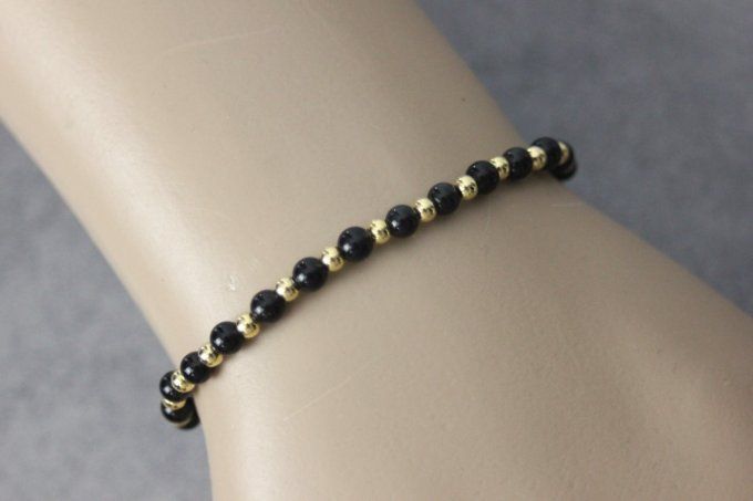 Bracelet perles en obsidienne et perles plaqué or
