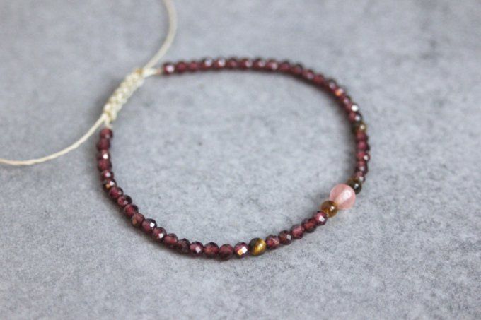 Bracelet perles grenat, œil de tigre et quartz rose