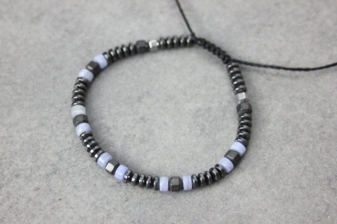 Bracelet perles heishi en calcédoine, hématite et hématite mat