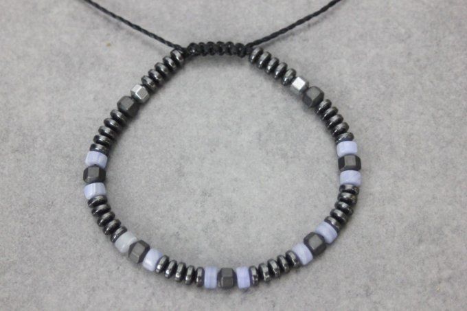 Bracelet perles heishi en calcédoine, hématite et hématite mat