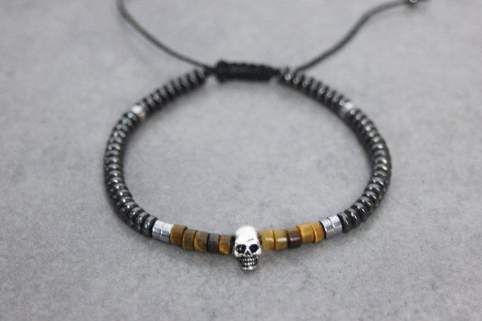 Bracelet perles heishi en oeil de tigre, hématite et tête de mort argent massif