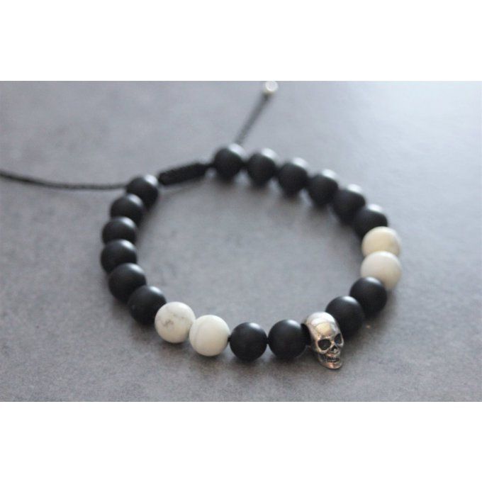 Bracelet perles onyx mat, howlite blanche et tête de mort argent 925