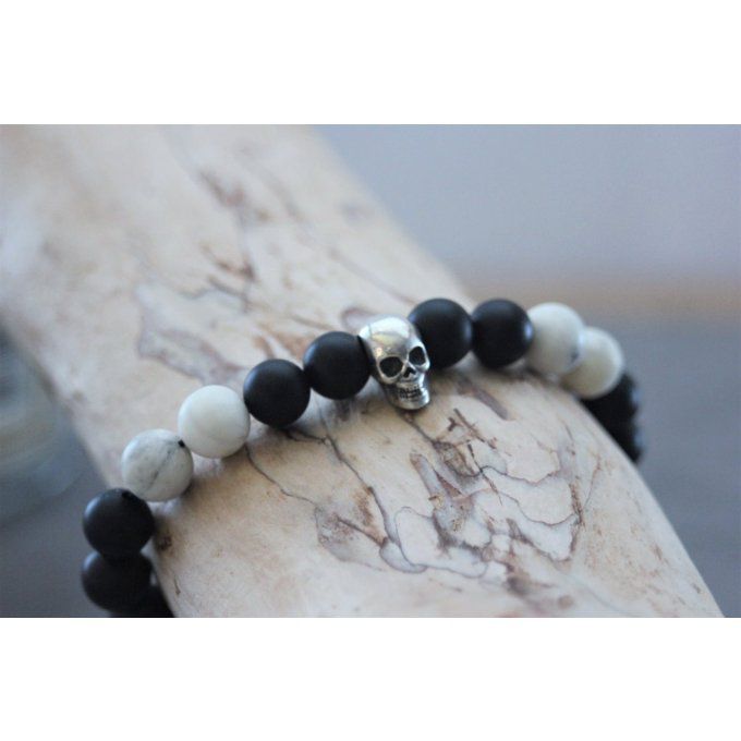 Bracelet perles onyx mat, howlite blanche et tête de mort argent 925