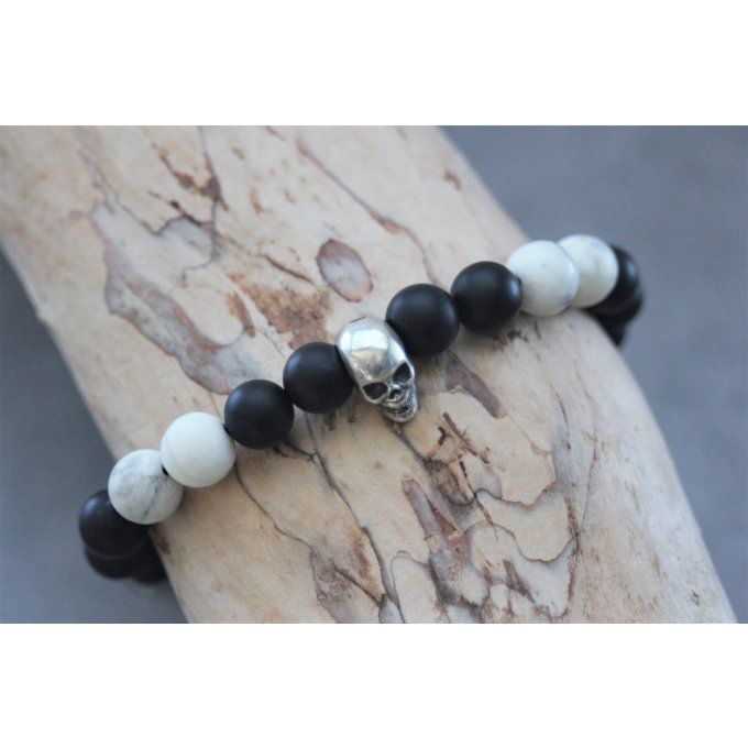 Bracelet perles onyx mat, howlite blanche et tête de mort argent 925