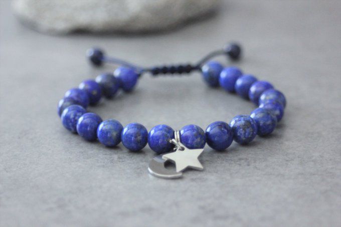 Bracelet perles lapis lazuli et breloques lune et étoile en acier