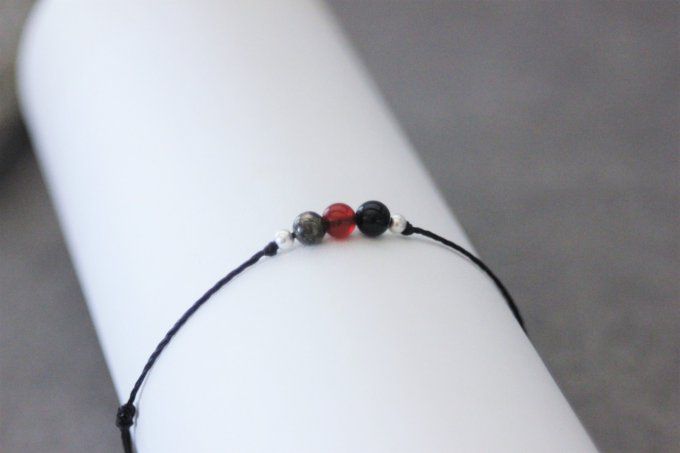 Bracelet cordon 3 perles, pyrite, agate rouge, onyx & argent massif 