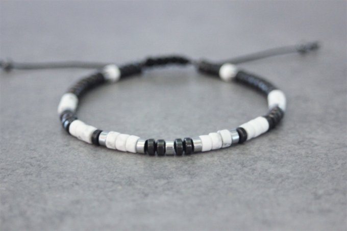 Bracelet perles heishi en howlite blanche, hématite et hématite argentée