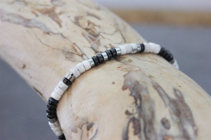 Bracelet perles heishi en howlite blanche, hématite et hématite argentée