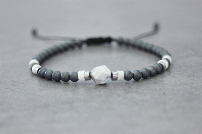 Bracelet perles hématite mat, hématite argenté et howlite blanche