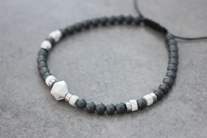 Bracelet perles hématite mat, hématite argenté et howlite blanche