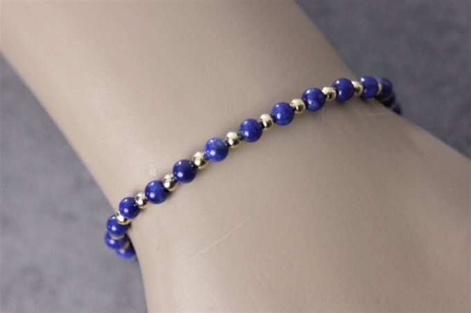 Bracelet perles lapis lazuli et perles plaqué or
