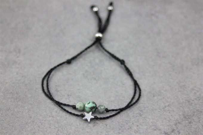 Bracelet cordon perles en turquoise africaine, étoile hématite et perles acier