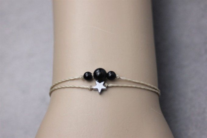 Bracelet cordon perles en onyx noir, étoile hématite et perles acier