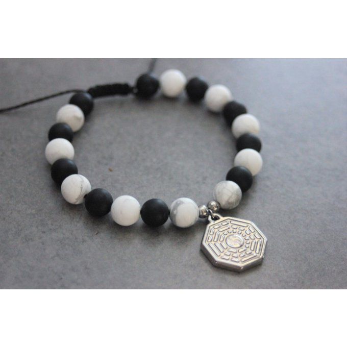 Bracelet perles onyx mat, howlite blanche et breloque yin & yang en acier inoxydable