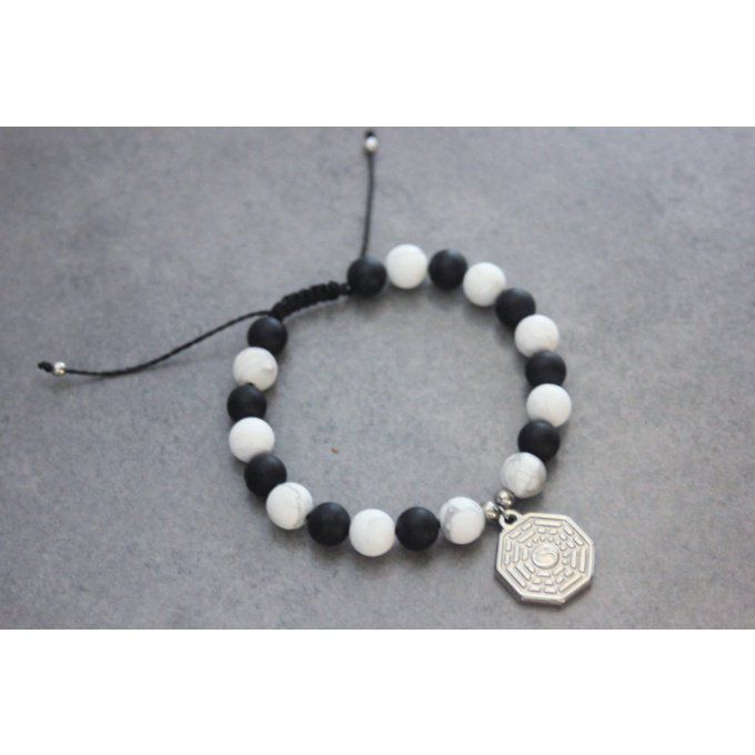 Bracelet perles onyx mat, howlite blanche et breloque yin & yang en acier inoxydable