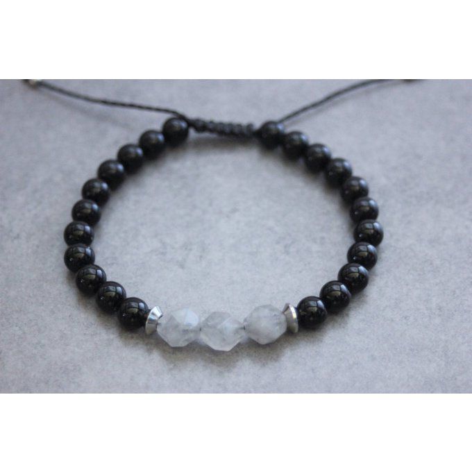 Bracelet en perles onyx mat, quartz gris et acier inoxydable