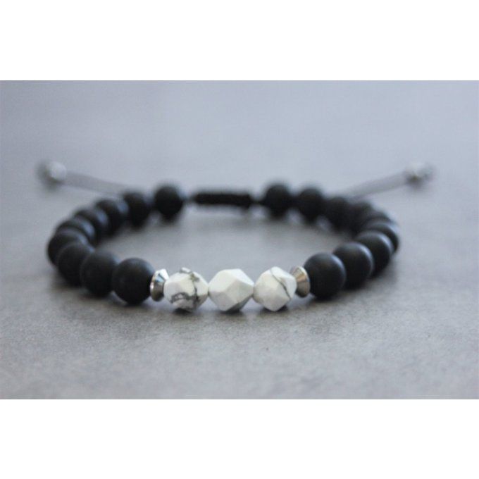 Bracelet en perles onyx mat, howlite blanche et acier inoxydable