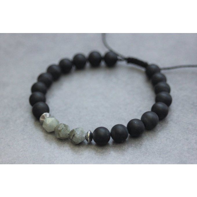 Bracelet en perles onyx mat, labradorite et acier inoxydable