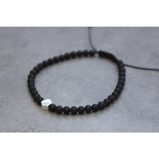 Bracelet perles onyx mat et perle hexagone en argent massif