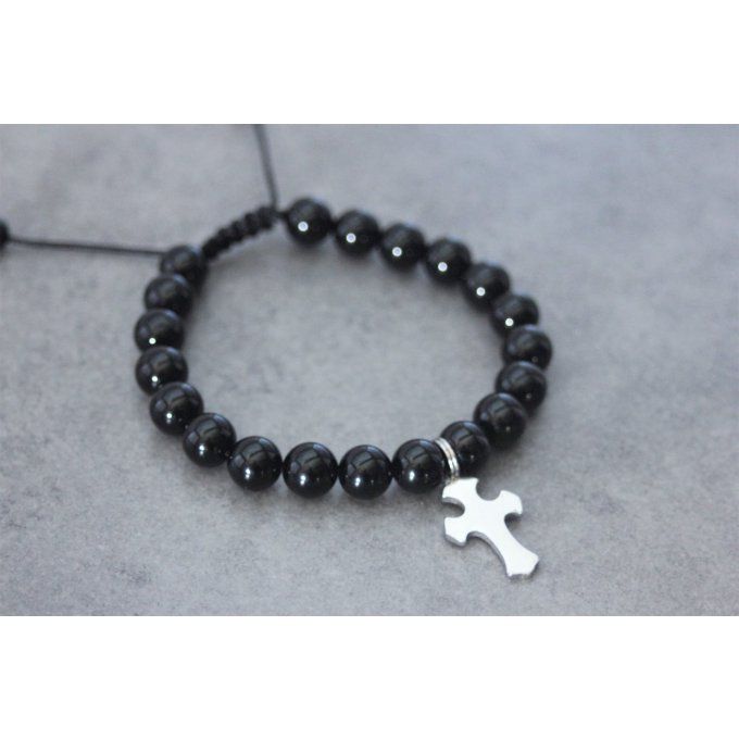 Bracelet perles onyx noires et croix en acier inoxydable