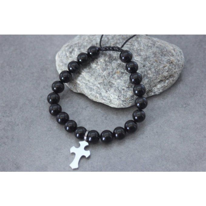 Bracelet perles onyx noires et croix en acier inoxydable