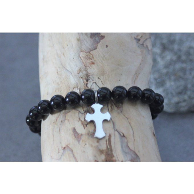 Bracelet perles onyx noires et croix en acier inoxydable