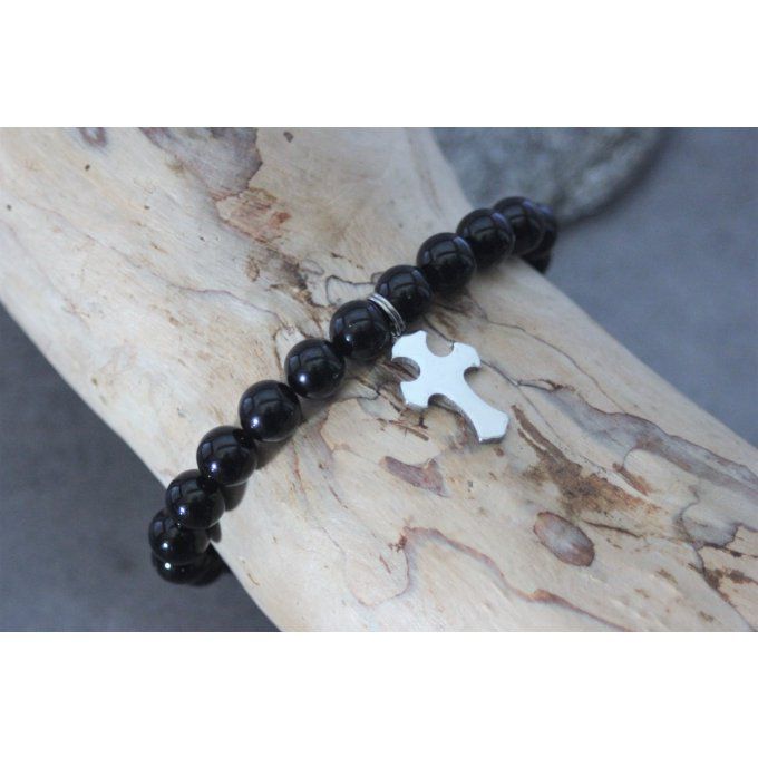 Bracelet perles onyx noires et croix en acier inoxydable